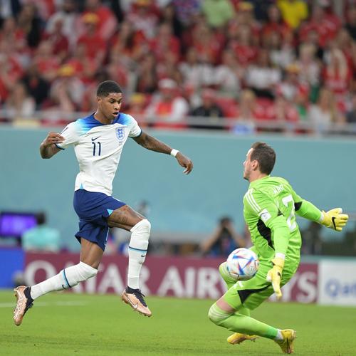 感受下塞尔维亚的篮球氛围！这阵势比足球场都炸裂！（塞尔维亚篮球有多炸？现场声浪比足球场还猛！）